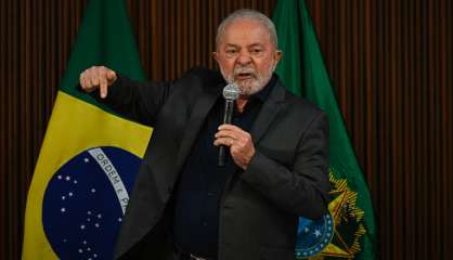 Brésil: Lula limoge le chef de l'armée juste avant son 1er voyage à l'étranger