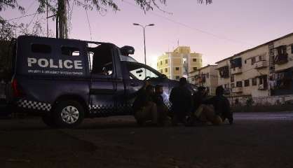 Pakistan: attaque en cours contre un poste de police à Karachi