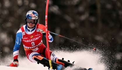 Ski alpin: Noël sort encore, le Grec Ginnis historique à Chamonix