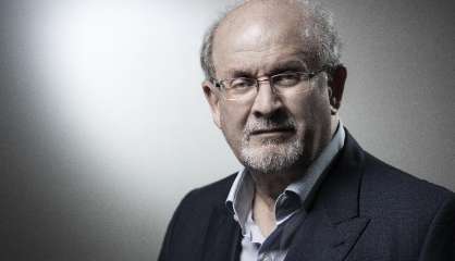 Six mois après une attaque au couteau, Salman Rushdie confie avoir beaucoup de mal à écrire