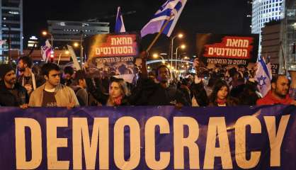 Des milliers de manifestants anti-Netanyahu à Tel-Aviv

