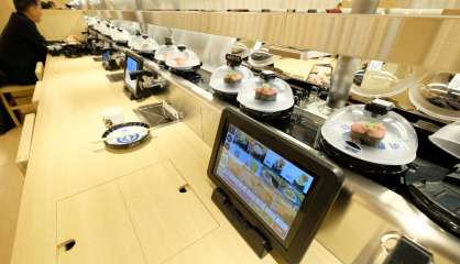 Tollé au Japon après des farces de mauvais goût dans des restaurants de sushis