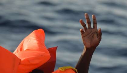 Italie: au moins une trentaine de migrants morts dans un naufrage près des côtes 