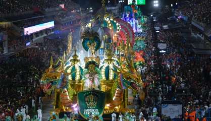 Carnaval de Rio : faste, fantaisie et émotions pour les premiers défilés