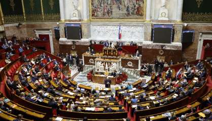 Retraites: la réforme dans l'arène de l'Assemblée, sous la pression de la rue