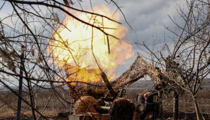 L'armée ukrainienne face aux tentatives des Russes d'encercler Bakhmout