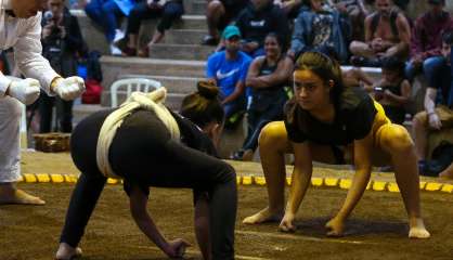 Brésil: les préjugés dans le sumo féminin, l'autre adversaire à renverser