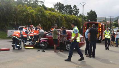 Collision entre un scooter et une voiture à Auteuil