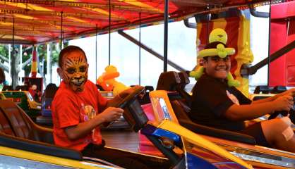 Les enfants handicapés à la fête