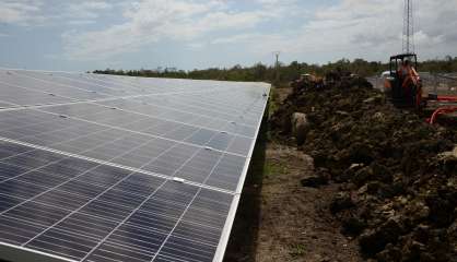 Hélio Boulouparis déploie ses panneaux solaires