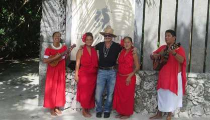 Johnny Depp en vacances à Tahiti