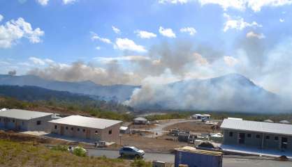 Dumbéa : incendie en cours à Apogoti