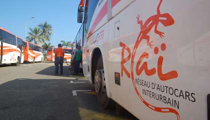 Cyclone Donna : le réseau Raï à l'arrêt jusqu'à mercredi