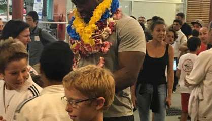 Teddy Riner est sur le Caillou