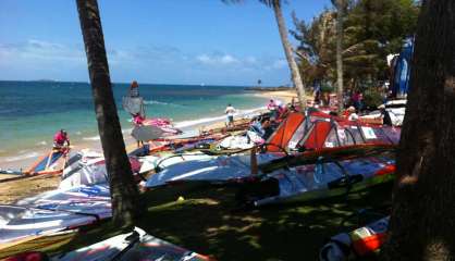 Le vent souffle pour la coupe du monde de windsurf