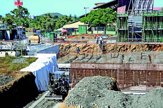 Le premier centre aquatique de la ville prend forme