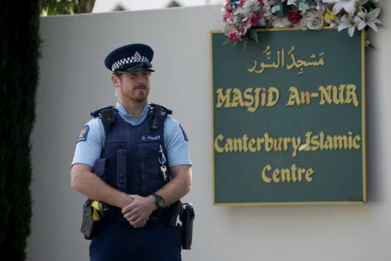 Le tueur des mosquées de Christchurch impassible face au récit du carnage