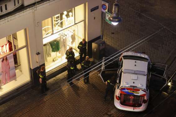 Une prise d'otage en cours dans un Apple Store à Amsterdam