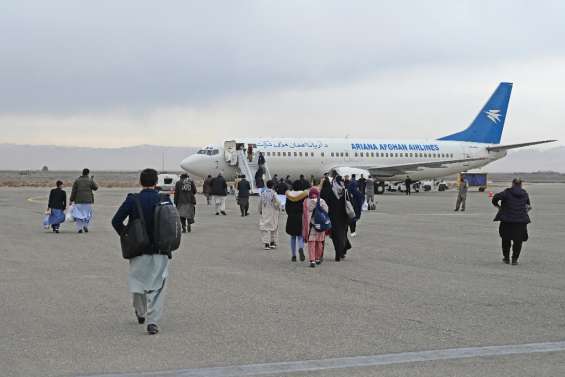 Afghanistan: les femmes ne peuvent plus voyager seules en avion