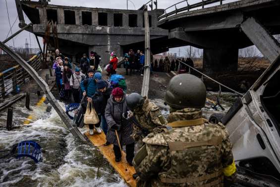 A Irpin, pas de corridor humanitaire mais une planche de bois pour seul salut