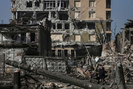 A Kharkiv, deuxième ville d'Ukraine, le quotidien sous les bombes russes
