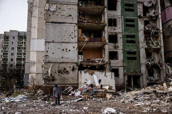 Dans Tcherniguiv vidée par les bombes russes, quelques heures pour partir ou mourir