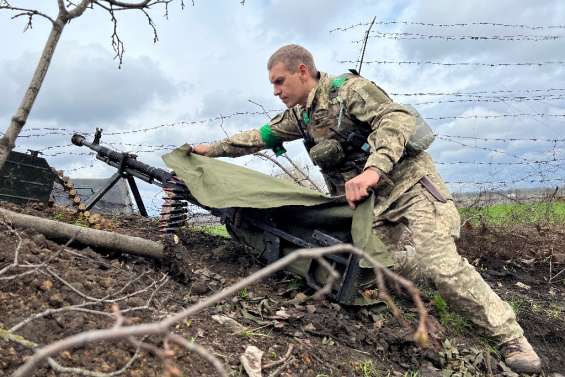 La Russie a lancé l'offensive dans l'est de l'Ukraine, annonce le président Zelensky