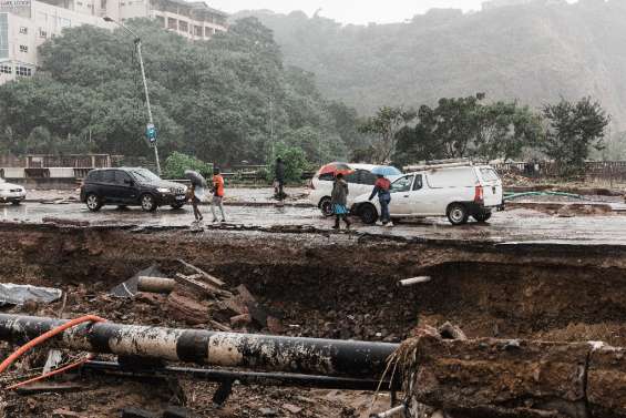 L'Afrique du Sud évalue les lourds dégâts après des inondations meurtrières