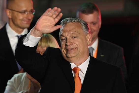 En Hongrie, Orban renforcé dans son pouvoir après son écrasante victoire