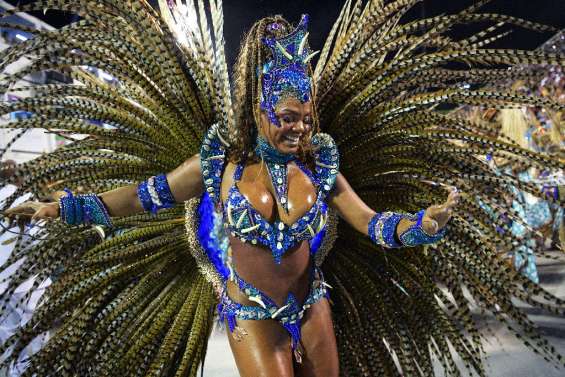 Le carnaval de Rio célèbre ses racines africaines