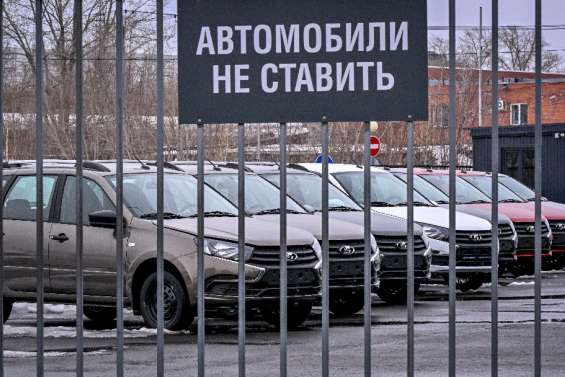 Face aux sanctions, la ville-usine de Lada au bord du gouffre