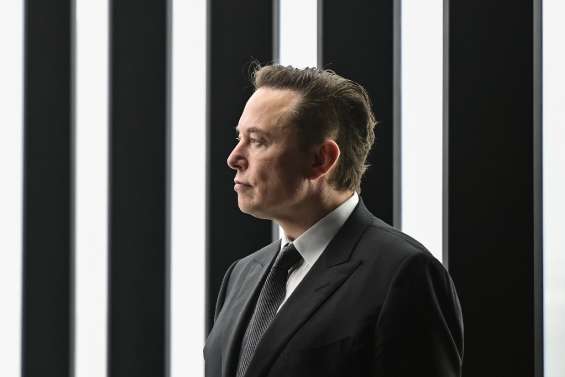 Elon Musk fait de nouveau scandale en critiquant publiquement des cadres de Twitter