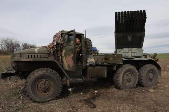 Ukraine: les combats font rage au Donbass, appel à la rescousse des défenseurs de Marioupol