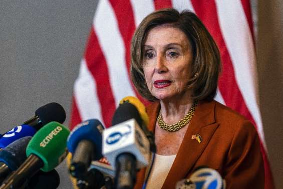 En visite surprise à Kiev, Nancy Pelosi affiche la solidarité 