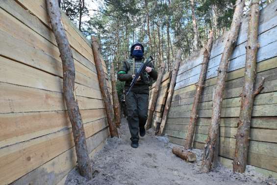 Ukraine: une centaine de civils évacués de l'aciérie bombardée de Marioupol