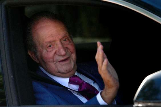 Espagne: Juan Carlos a vu son fils Felipe VI, au terme d'une visite polémique