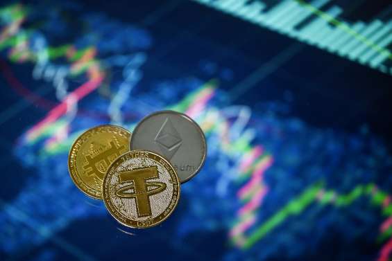 Le bitcoin perd ses gains de 2022 et passe sous 30.000 dollars