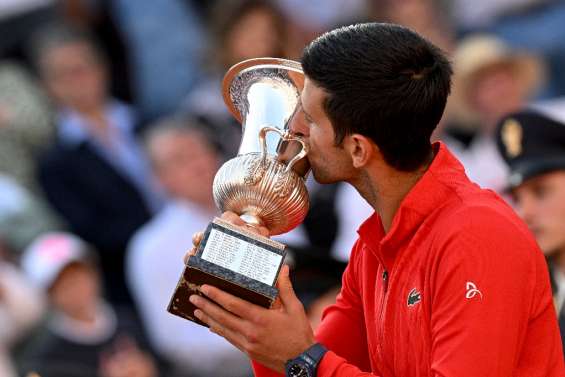 Tennis: Djokovic sacré à Rome pour la sixième fois en surclassant Tsitsipas