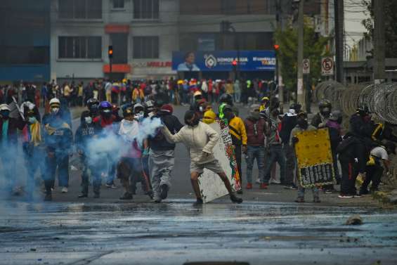 Equateur: onzième jour de manifestations, le gouvernement lâche un peu de lest