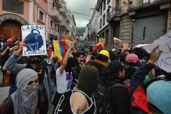 Equateur: le président déclare l'état d'urgence, les protestations se poursuivent