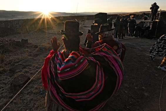 Bolivie: les Aymaras célèbrent avec le soleil le passage à l'an 5.530