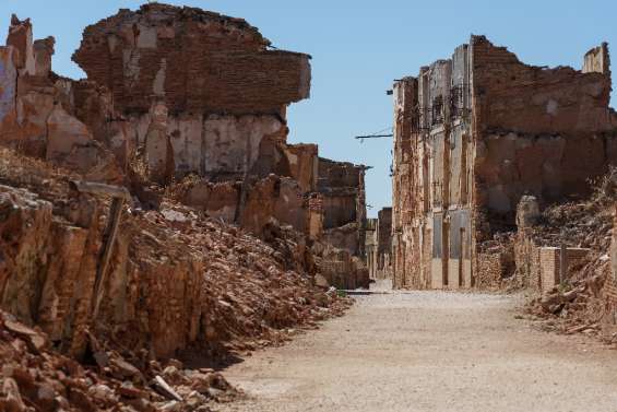 A Belchite, les plaies à vif de la Guerre civile espagnole