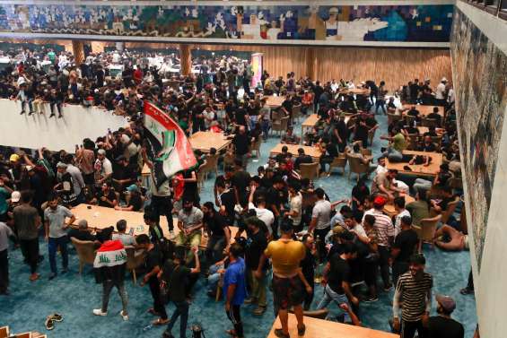 Irak: les manifestants pro-Sadr occupent le Parlement 