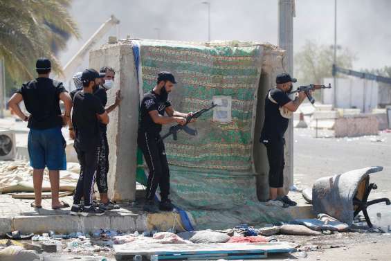 A Bagdad, les partisans de Sadr commencent à se retirer sur ordre de leur chef