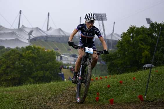 VTT: Loana Lecomte championne d'Europe devant Pauline Ferrand-Prévot, doublé français