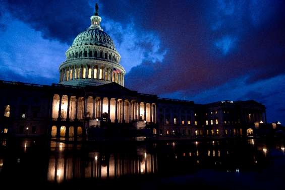 USA: le Sénat adopte un vaste plan pour le climat et la santé, victoire pour Biden