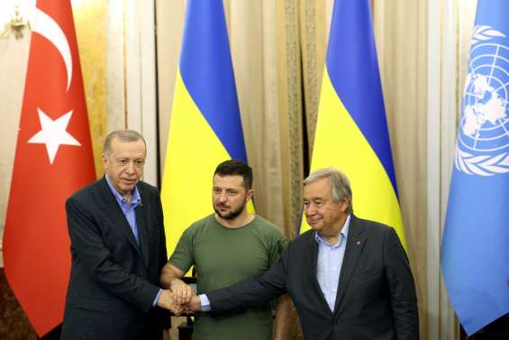 Ukraine: après les céréales, Erdogan propose sa médiation sur la centrale de Zaporijjia 