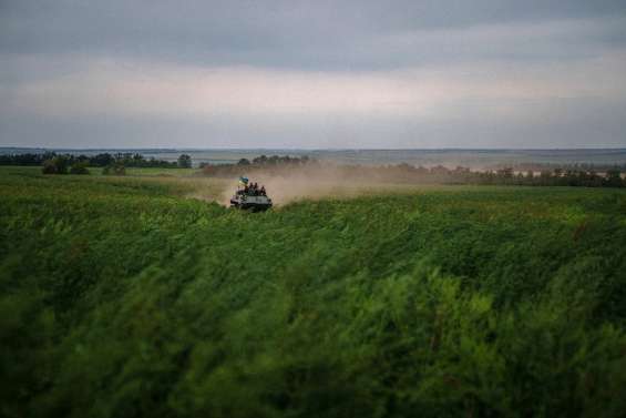 L'Ukraine annonce une percée militaire, Blinken en visite avec une nouvelle aide