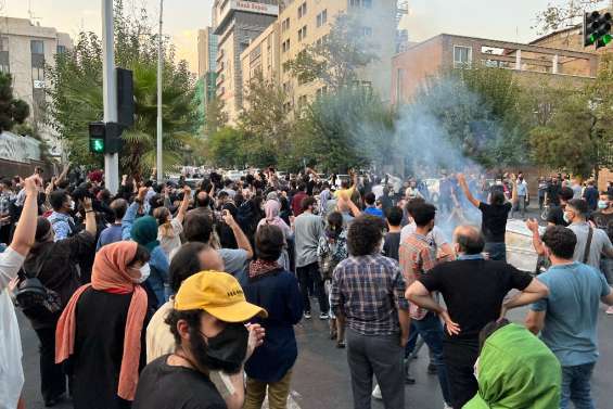 Iran: nouvelles manifestations après la mort d'une femme détenue