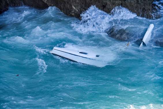 Grèce: au moins 23 migrants morts dans deux naufrages, selon un nouveau bilan